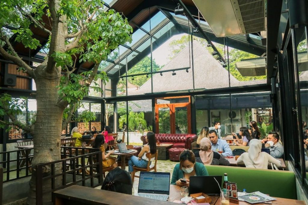 Review Ombe Kofie: Tempat Ngopi Favorit di Jakarta Selatan